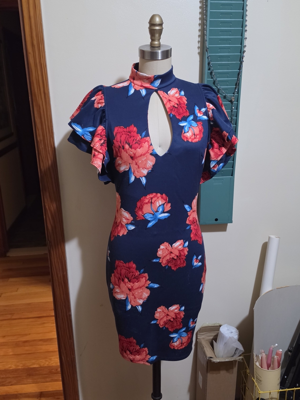 Floral Keyhole Navy Bodycon Dress with Flutter Sleeves
